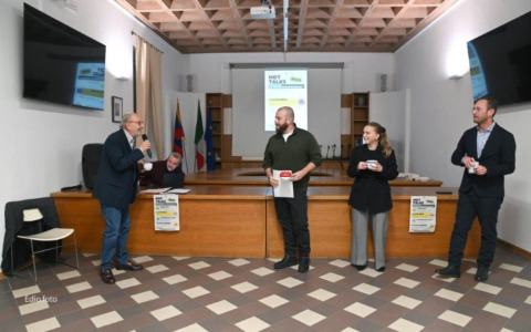 I 50 anni del premio Tenco raccontati da Antonio Silva