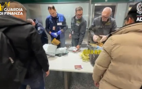 Sequestrati a Malpensa 18mila medicinali illegali