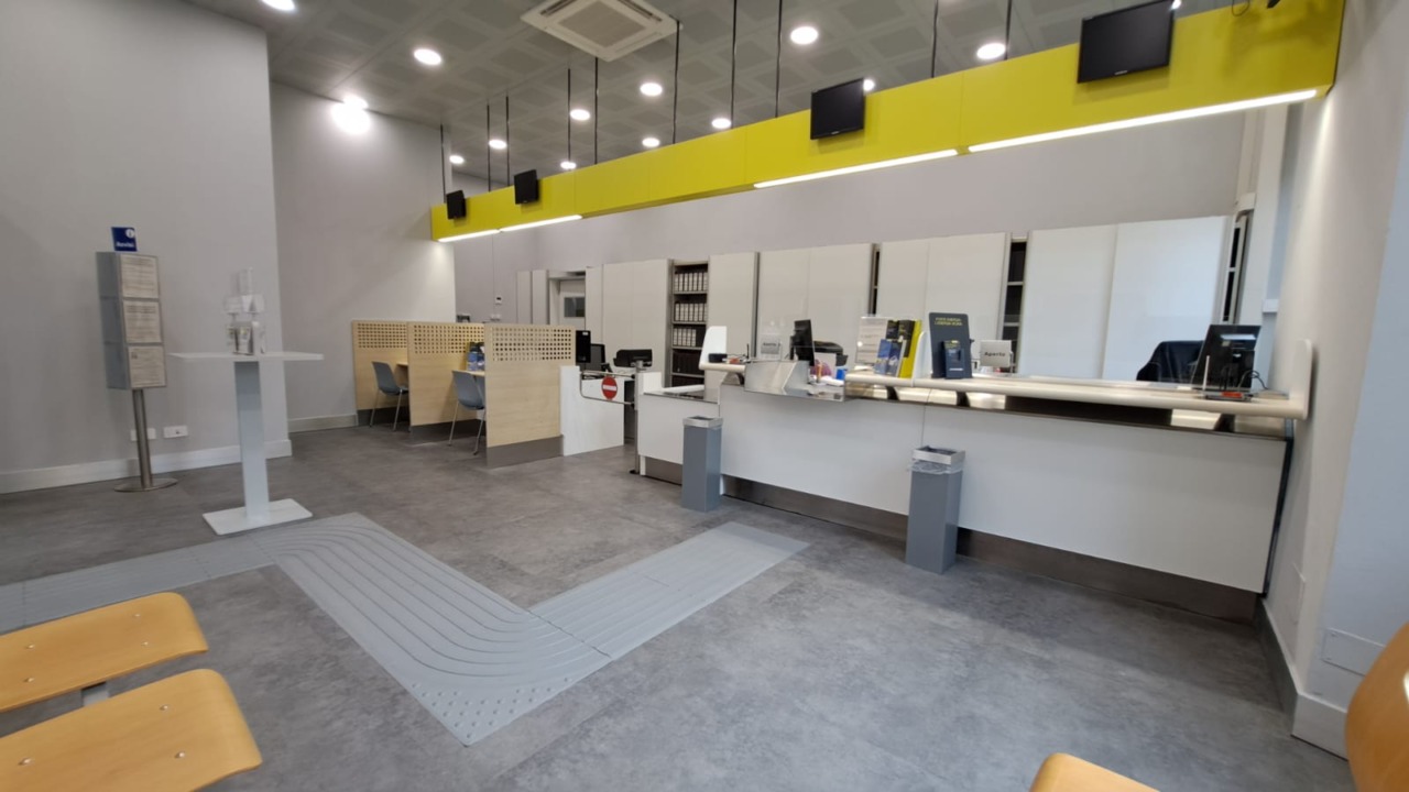 Riapre l’ufficio postale di Arcisate con i nuovi servizi