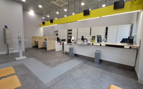 Riapre l’ufficio postale di Arcisate con i nuovi servizi