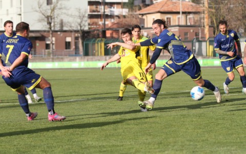 Un gol  di Rusconi regala una grande vittoria alla Castellanzese contro il ChievoVerona