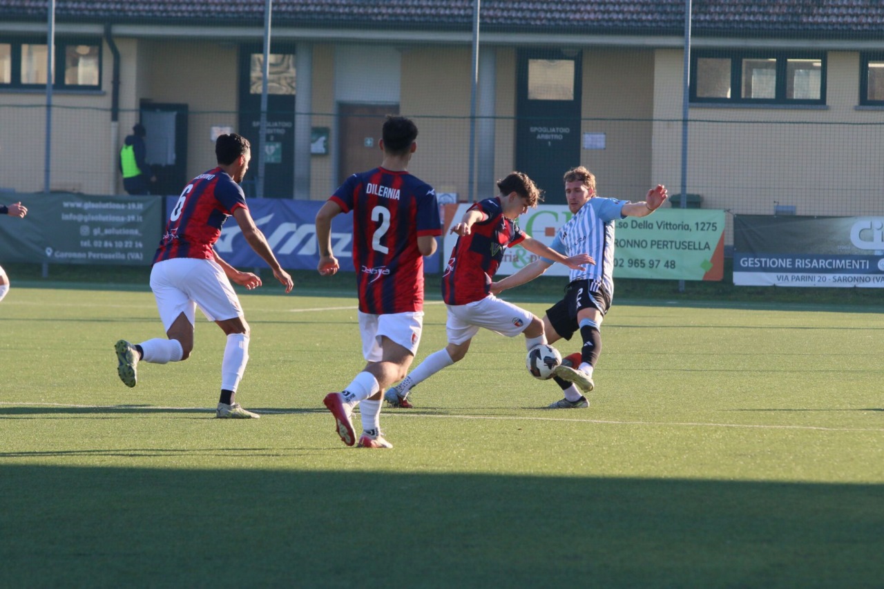 Il derby fra Caronnese e Saronno finisce in pareggio