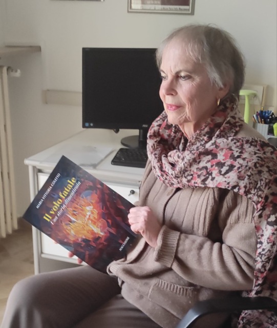 maria vittoria coletto col libro "Il volo fatale"