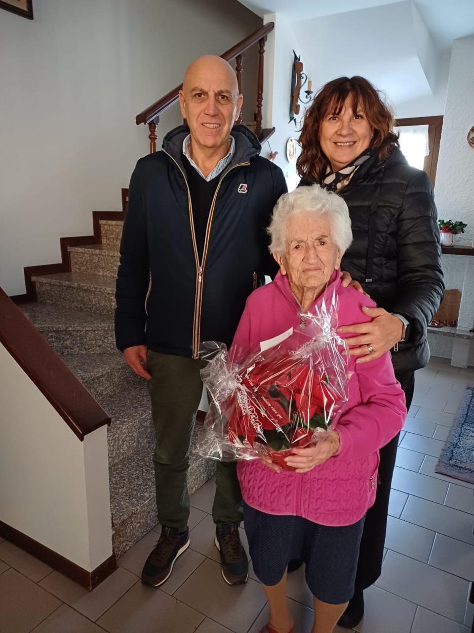 Il sindaco fa visita agli anziani per Natale