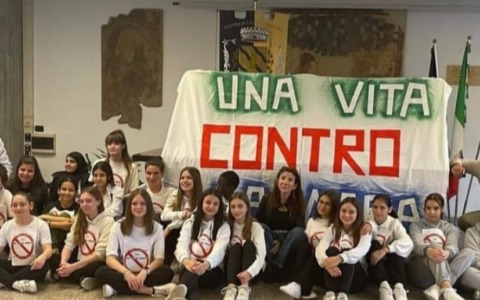 Legalità, borsa di studio regionale per le medie