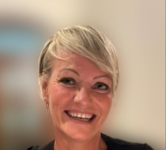 Domani l’ultimo saluto a Simona Vigini, scomparsa nello schianto sulla Ss336