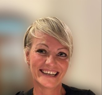 Domani l’ultimo saluto a Simona Vigini, scomparsa nello schianto sulla Ss336