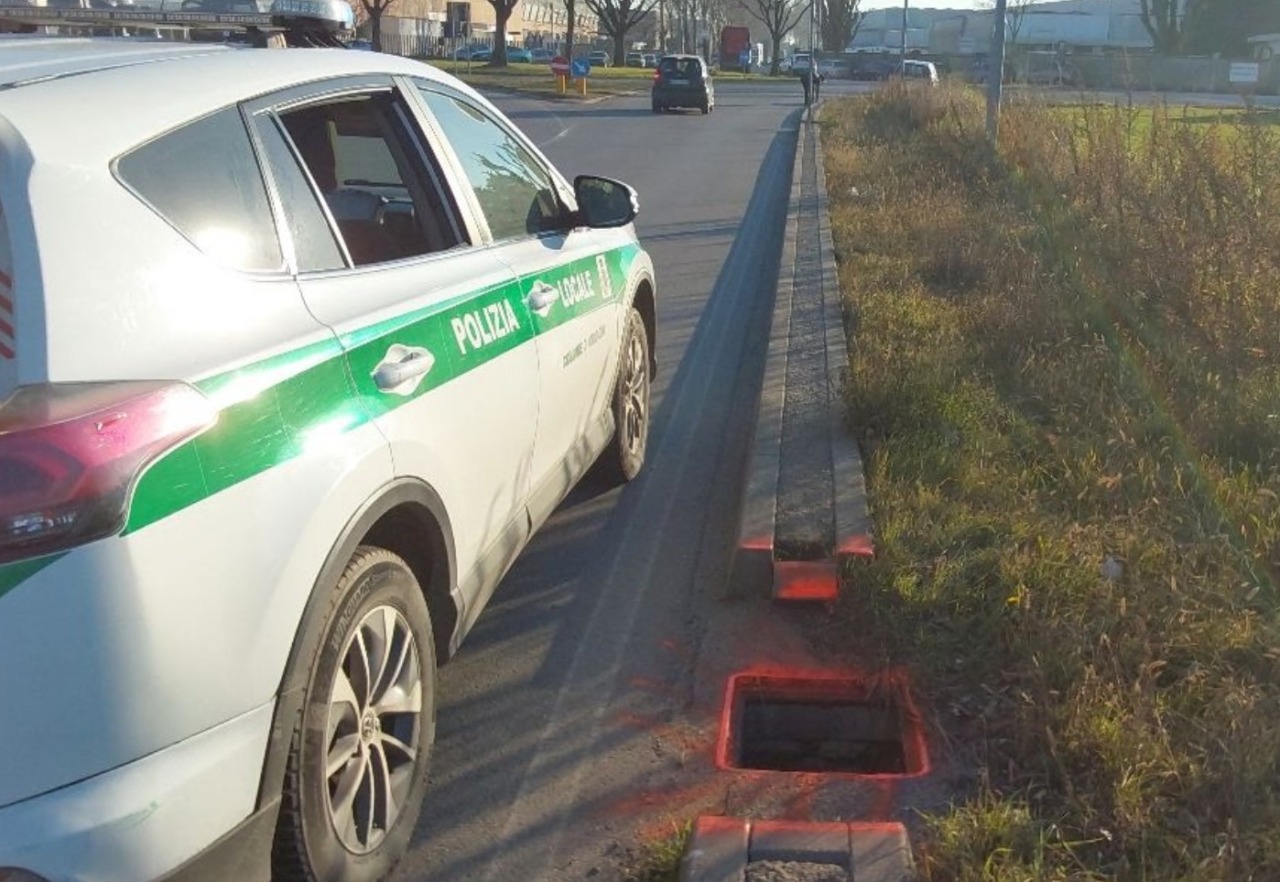 Ladri di tombini  tra Caronno e Origgio