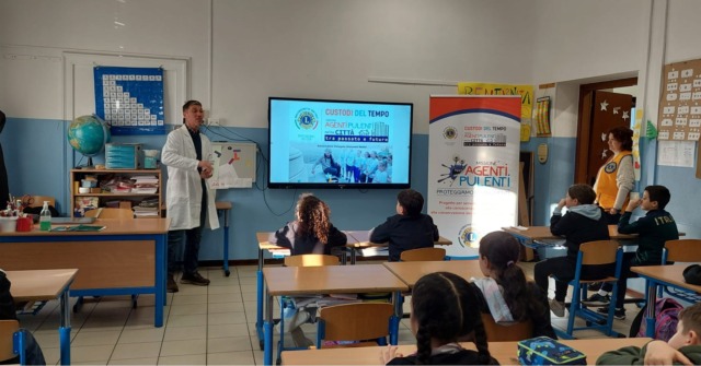 Alla scuola Ferrini Agenti pulenti in azione