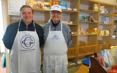 Giù dopo 57 anni la serranda dei Fratelli Cremona: “Grazie a chi ha camminato con noi”