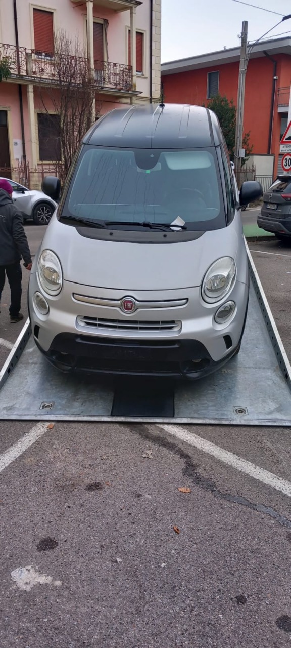 Auto rubata senza assicurazione sequestrata dalla Polizia Locale