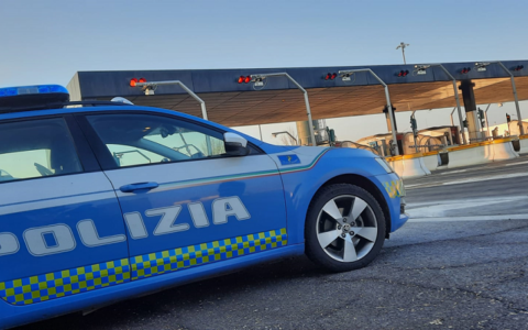 Spaccio e resistenza a pubblico ufficiale: duplice arresto