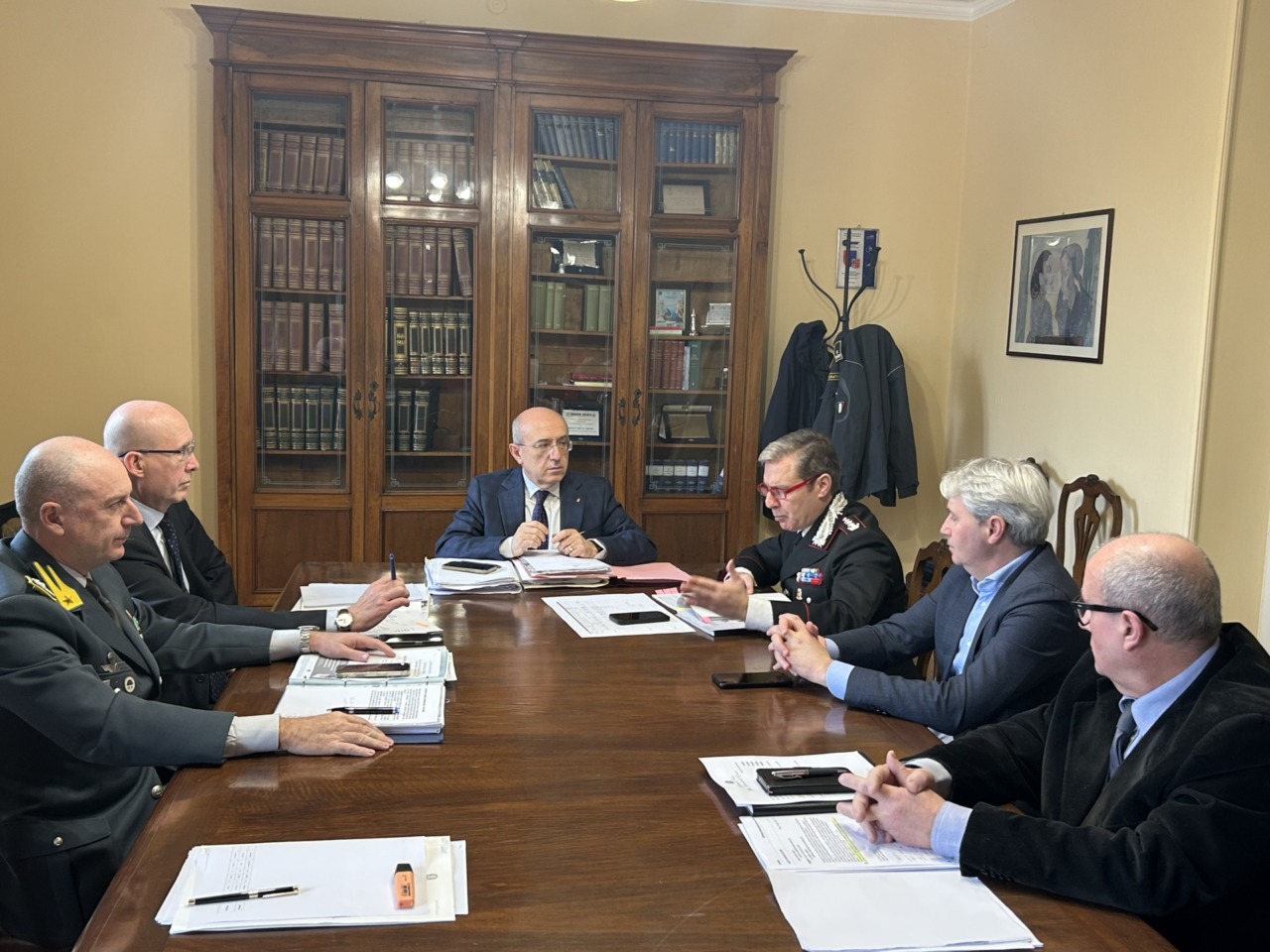 Dopo i disordini causati dal videoclip, più forze dell’ordine in centro