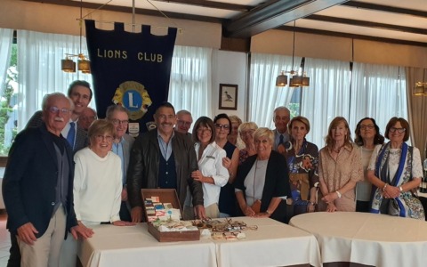 Al via la seconda raccolta di smartphone e occhiali usati