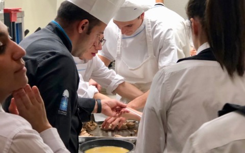 Cena benefica con chef Oldani per sostenere il College Betlemme