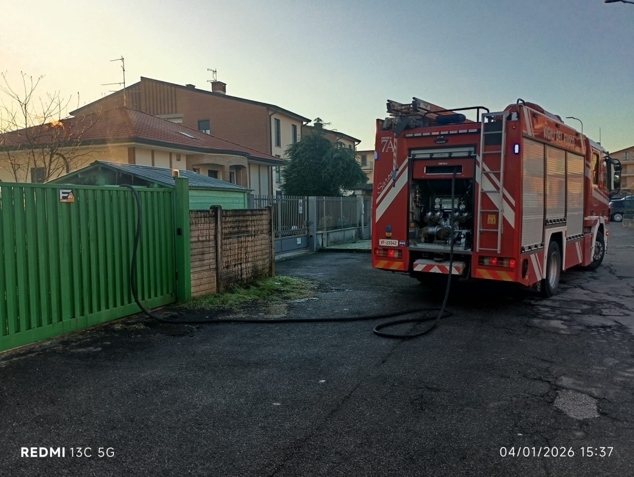 Va a fuoco cassetta degli attrezzi in giardino