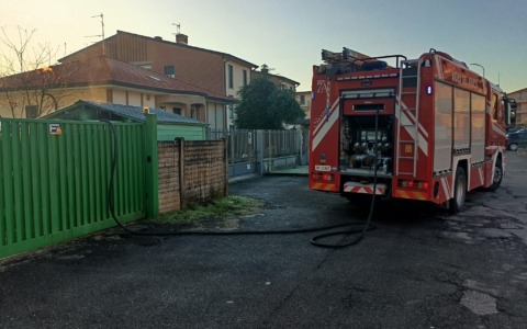 Va a fuoco cassetta degli attrezzi in giardino