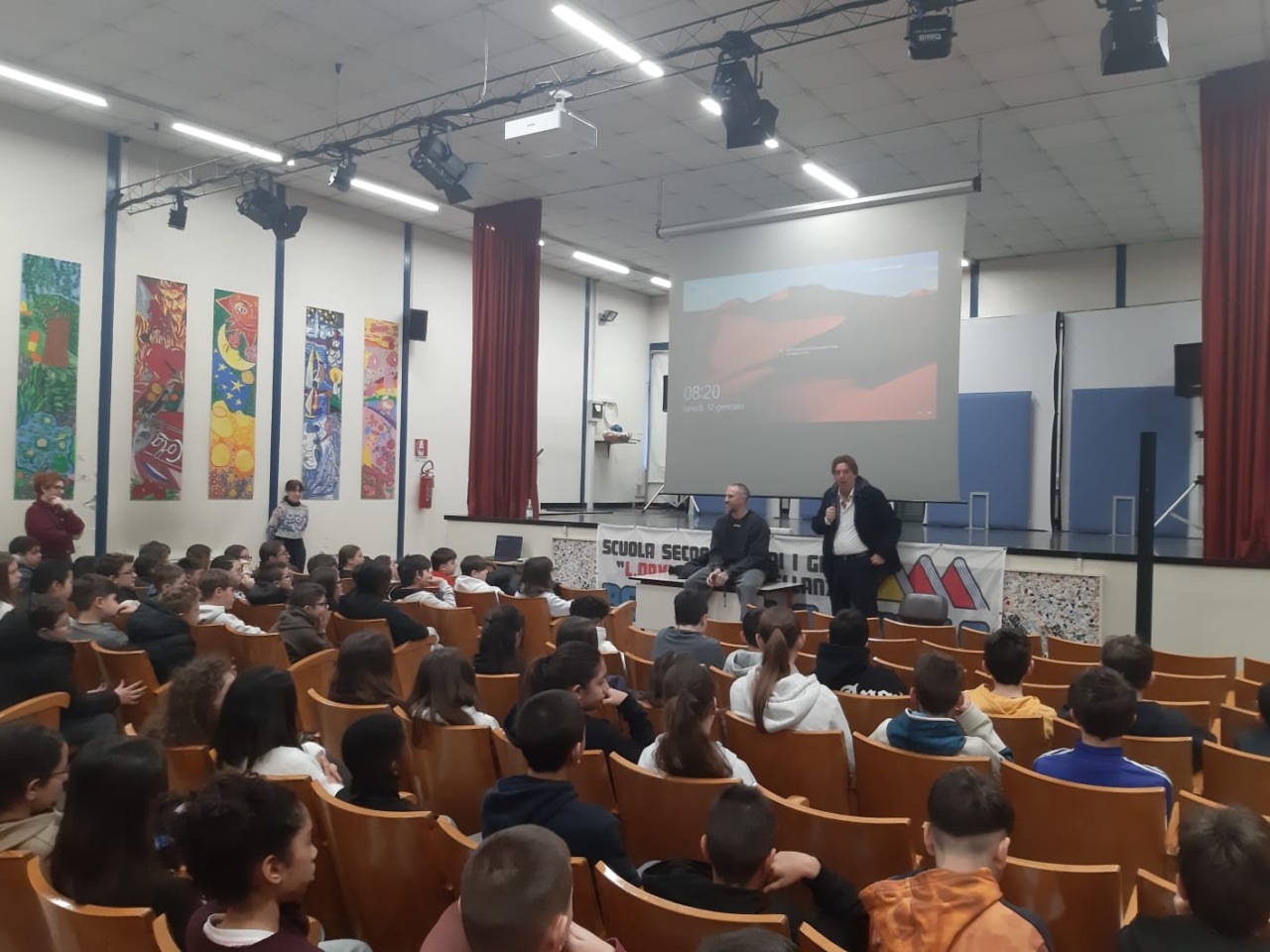 L’ex cestista Tommaso Marino torna a trovare gli studenti dell’istituto Da Vinci