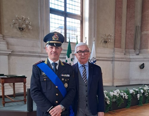 Il comandante della Polizia locale Vitaliti  insignito della croce  e del nastrino al merito