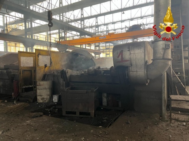 Incendio in fonderia a Lonate Pozzolo: nessun ferito ma tanto spavento