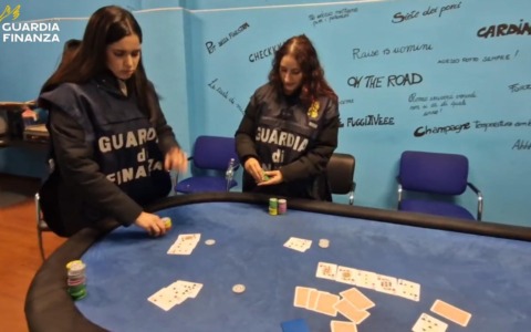 Scoperta una bisca clandestina nella sede di una società sportiva