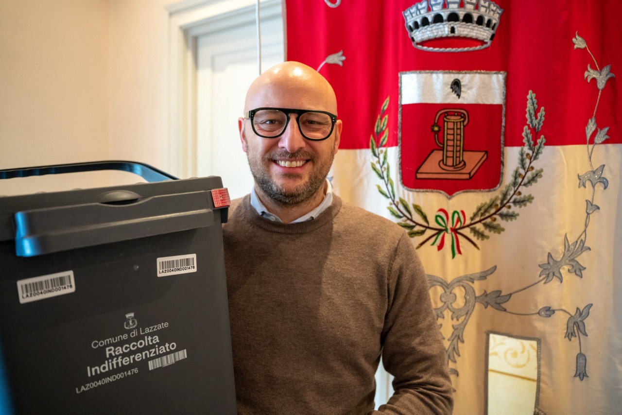 Già consegnati più di metà bidoni grigi per l’indifferenziata