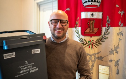 Già consegnati più di metà bidoni grigi per l’indifferenziata