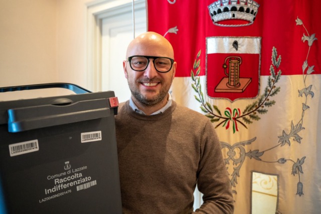 Già consegnati più di metà bidoni grigi per l’indifferenziata