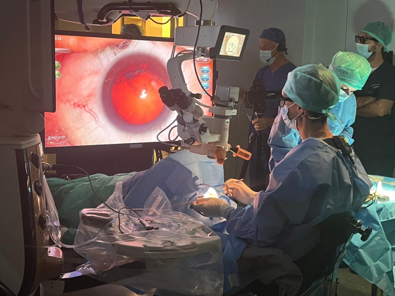 Nuovi sistemi di microscopia intraoperatoria in oftalmologia: evoluzione tecnologica e prospettive chirurgiche