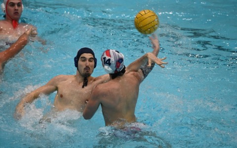 Caduta in casa per la Pallanuoto Von contro Aragno