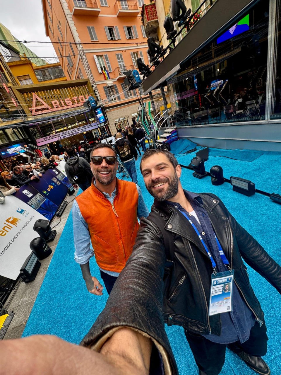 Al Festival con il suo drone e Brumotti