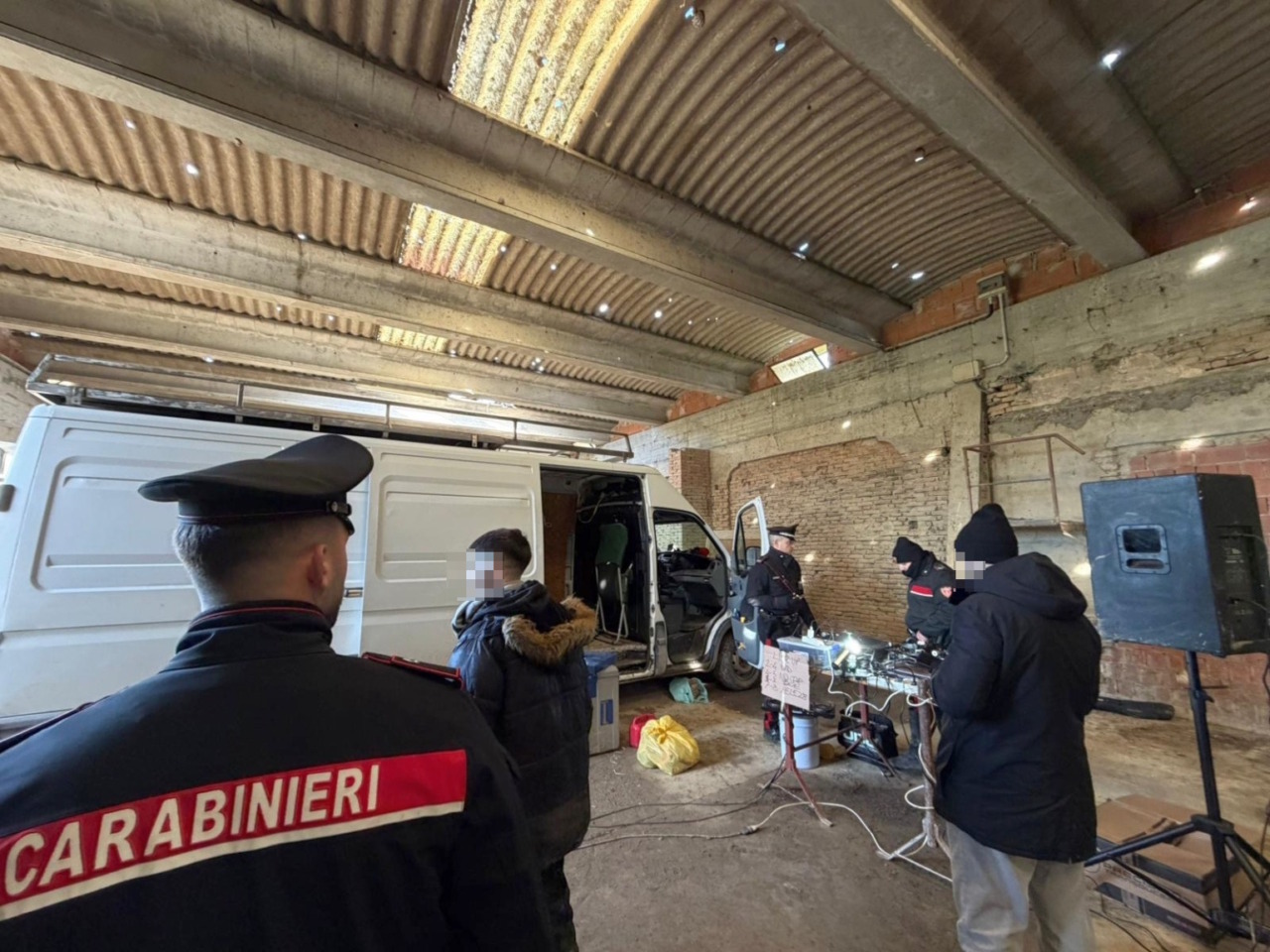 Rave party nella golena del Po: nei guai anche giovani della provincia di Varese