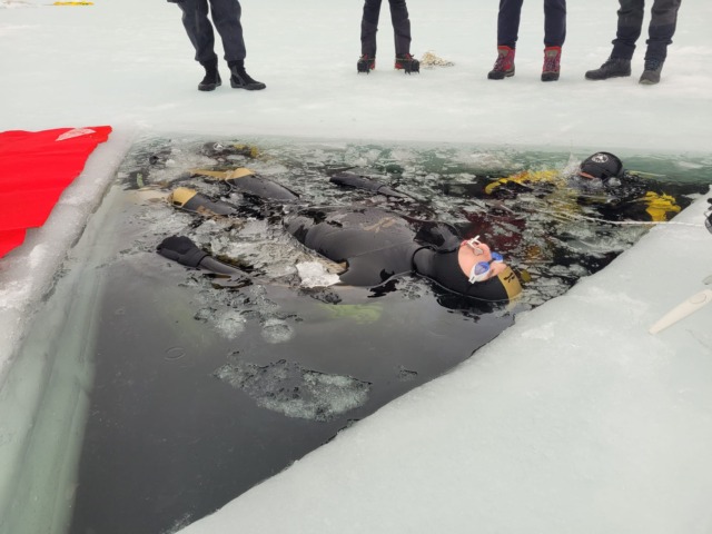 Dalla piscina di Solbiate al lago ghiacciato: Gabriele Satto fa il Record World Guinness