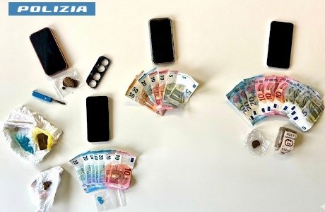Spaccio di hashish e ecstasy: denunciate quattro persone