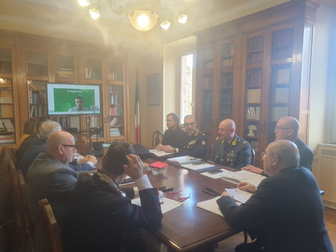 Comitato per l’ordine e la sicurezza: niente metal detector all’ingresso delle scuole