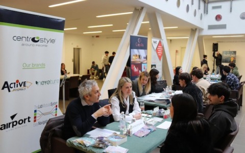 Gli studenti simulano un colloquio di lavoro al Talent day