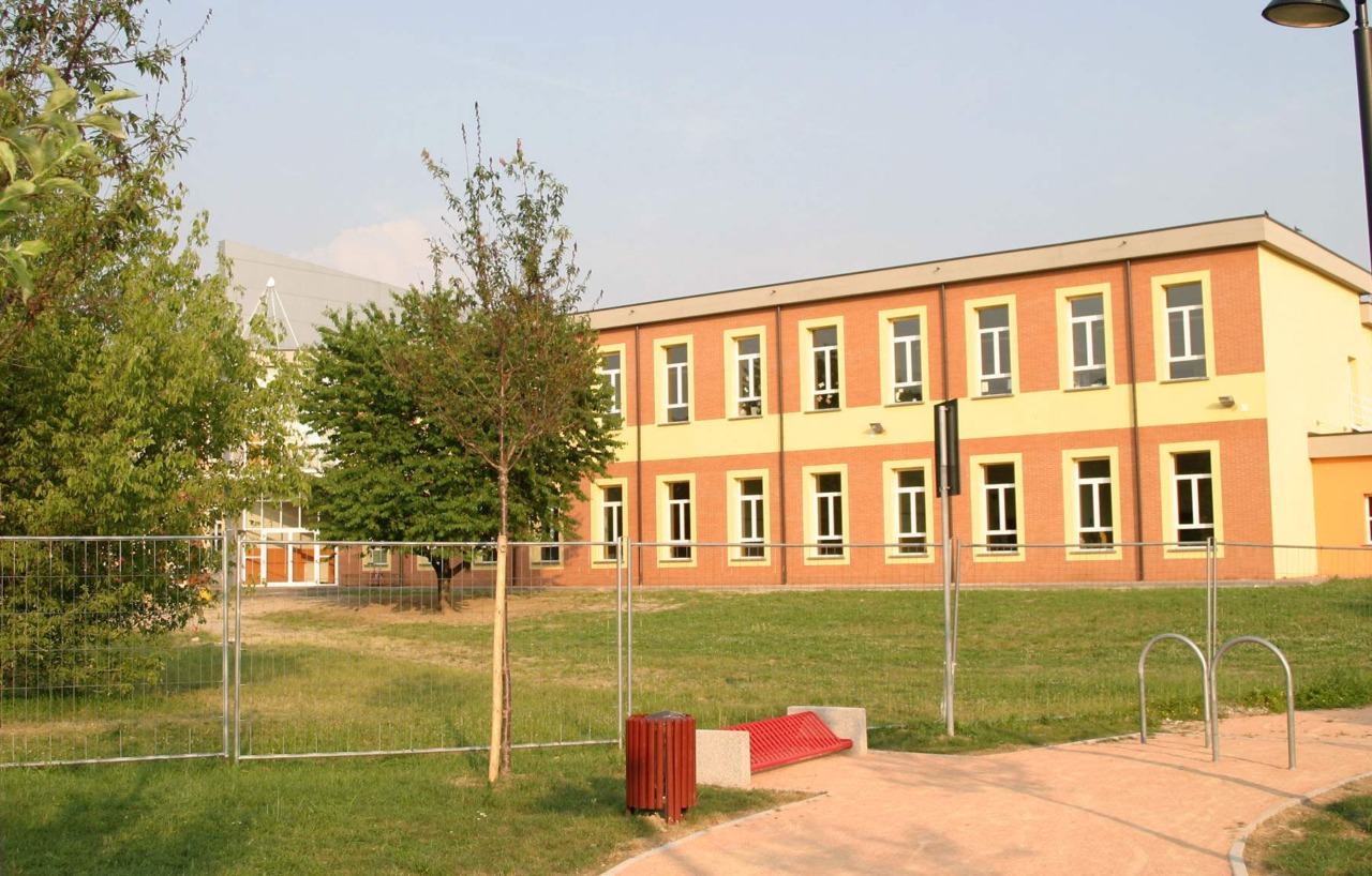 Taglio del nastro per la nuova mensa