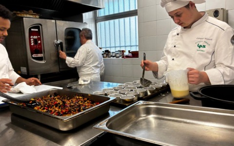 Gli studenti del centro Prealpi hanno cucinato con lo chef Simbula