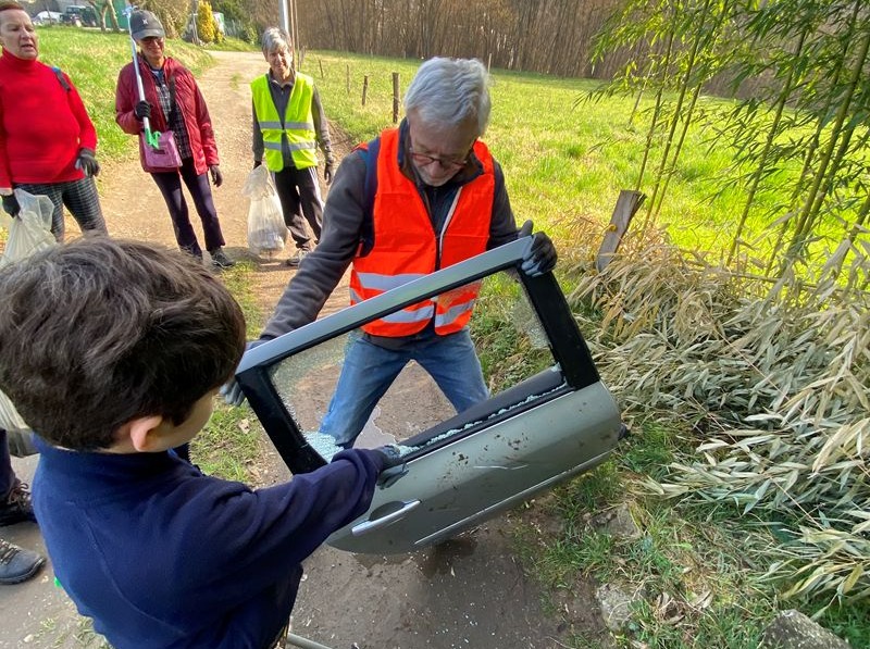 Oltre 500 volontari per ripulire la Valle del torrente Lura