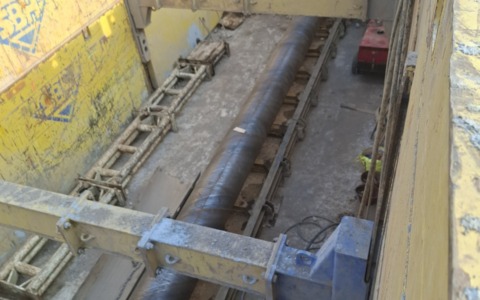 Teleriscaldamento, uno spingitubo per attraversare la linea ferroviaria