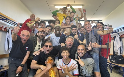 La Juniores regionale della Caronnese vince il campionato