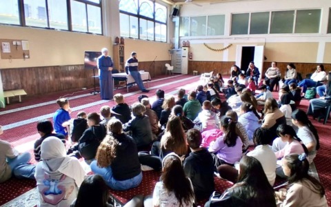 Studenti in visita al Centro Islamico di Saronno, Sardone (Lega): “Iniziativa sconcertante”
