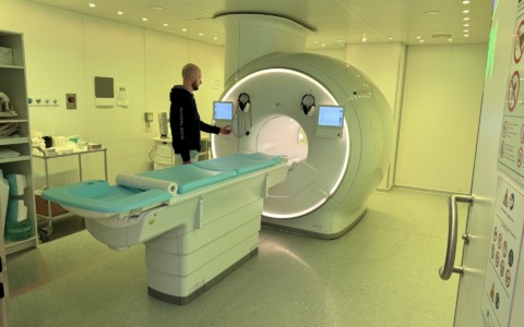 Installata la nuova risonanza magnetica elio-free