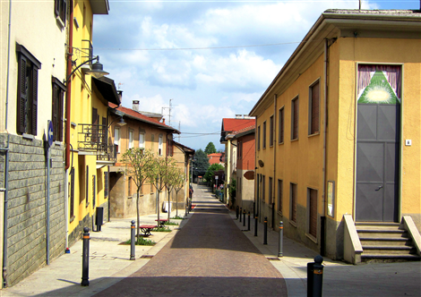 I Fratelli di Carnago pungono Forza Italia: “Quanto ci costa il consigliere Benzi?”
