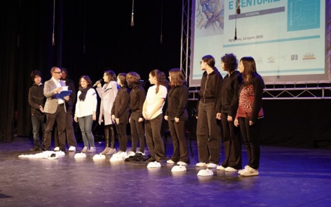 Un premio per il messaggio contro il bullismo