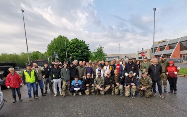 I volontari puliscono il Bosco del Rugareto
