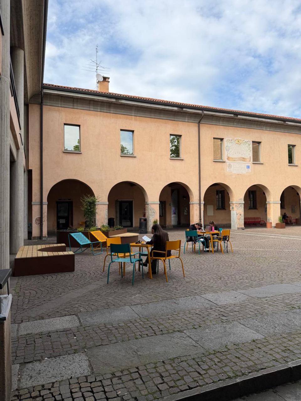Completata la riqualificazione del cortile di Casa Morandi