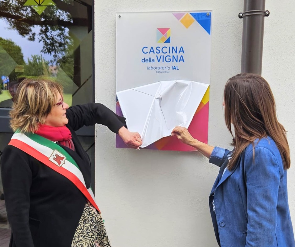 Taglio del nastro per la Cascina della Vigna