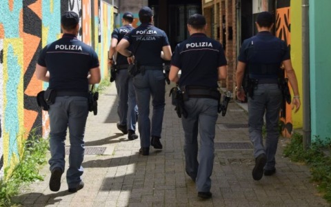 Controlli anti-immigrazione e antidroga: un’espulsione e due denunce