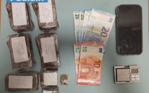 Arrestato spacciatore, sequestrato un chilo di hashish
